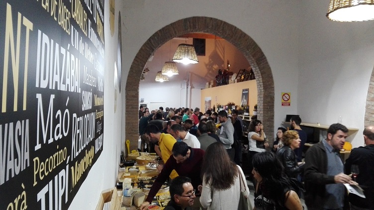 Vuelve la Xerigotada! Barra libre de quesos, vinos y cultura en el Obrador Xerigots